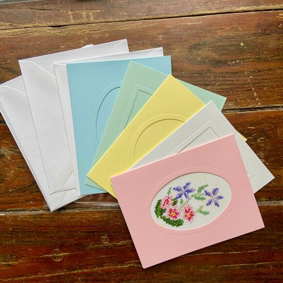 Vintage 90s Valentine's Day Counted Cross Stitch CARD Kit Paper Plastic Frames - Picture 2 of 3